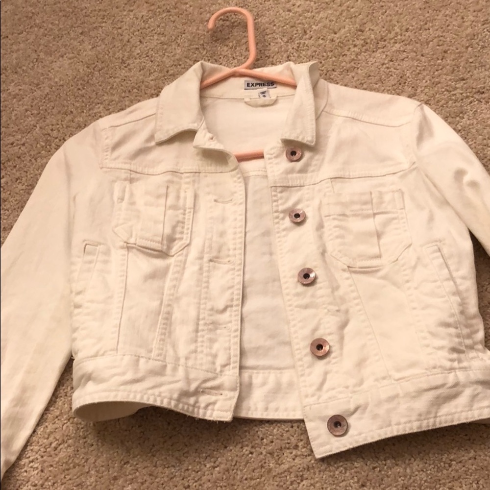 Express white cropped denim jacket